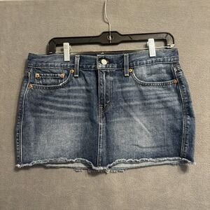 Levi's Denim Mini Skirt Size 28 100% Cotton Medium Wash Blue Jean Preppy Classic